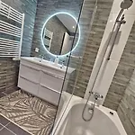 Rdc Jardin, Piscine, Parking 2 아파트 망들리유 라 나플
