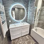 Rdc Jardin, Piscine, Parking 2 아파트