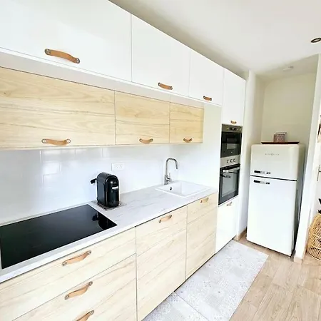 Апартаменты Rdc Jardin, Piscine, Parking 2 Мандельё-ла-Напуль